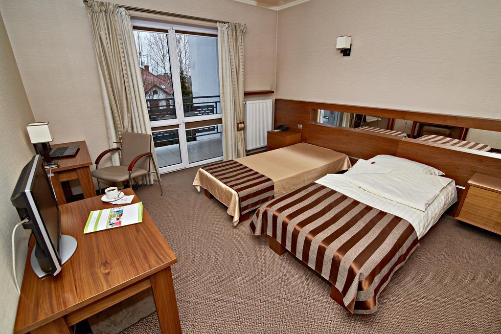 Hotel Ted Radomsko Habitación foto